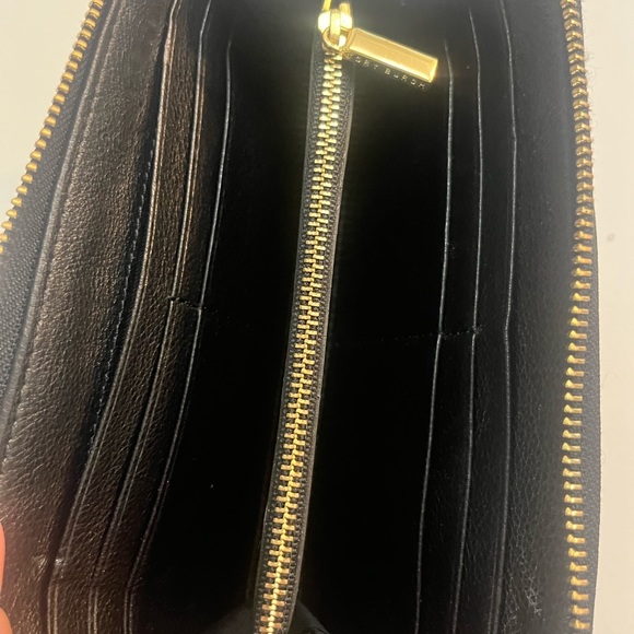 Tory Burch full zip black snake wallet - Picture 5 of 7